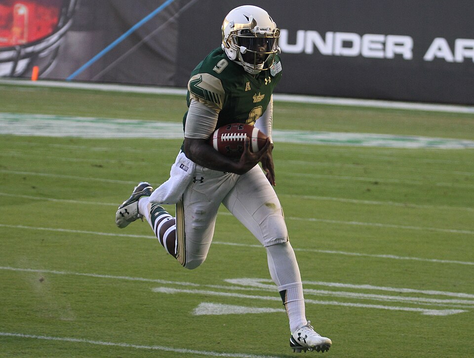 Quinton Flowers in the open field in the 2015 Miami Beach Bowl.